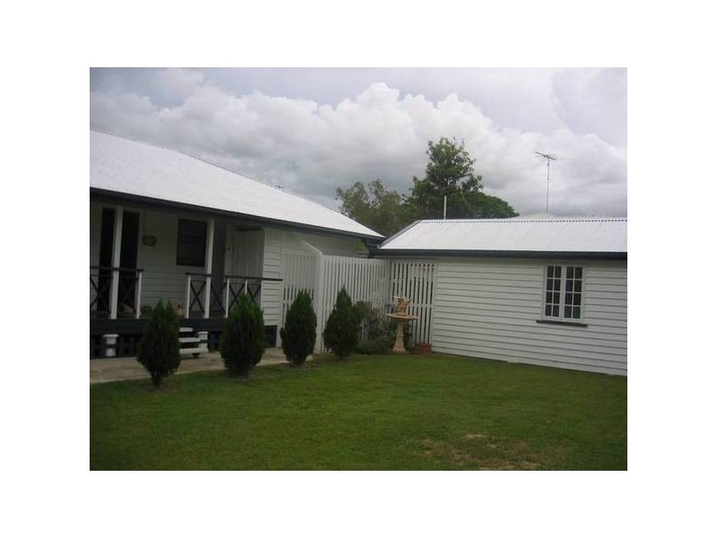 12-14 The Boulevard, Theodore QLD 4719