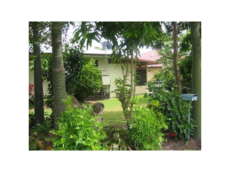 3 Hewitt Street, Moura QLD 4718