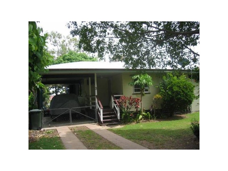 3 Hewitt Street, Moura QLD 4718