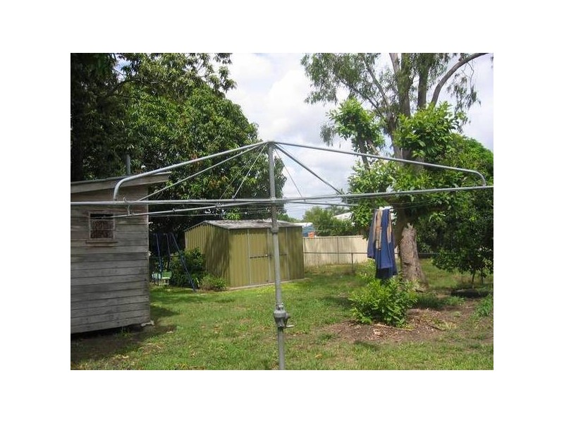 3 Hewitt Street, Moura QLD 4718