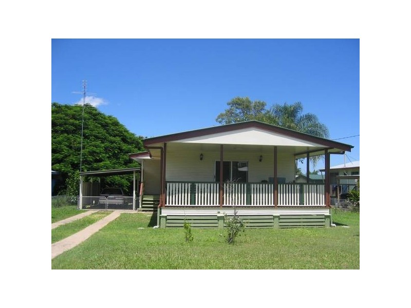 55 Davey Street, Moura QLD 4718