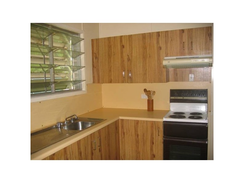 55 Davey Street, Moura QLD 4718