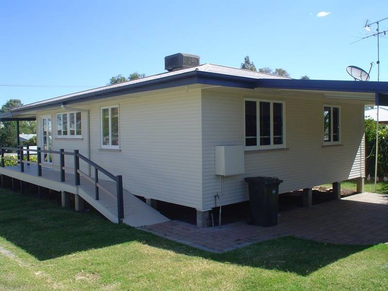 17 Oakey Street, Biloela QLD 4715