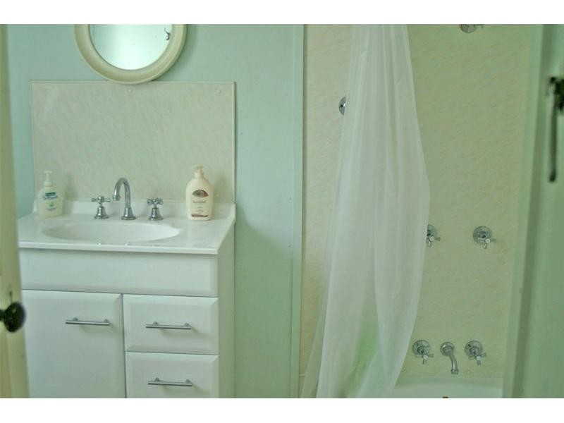 4 Rainbow Street, Biloela QLD 4715