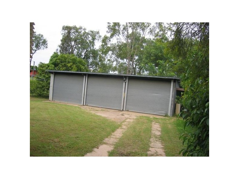 3 Shirley street, Moura QLD 4718