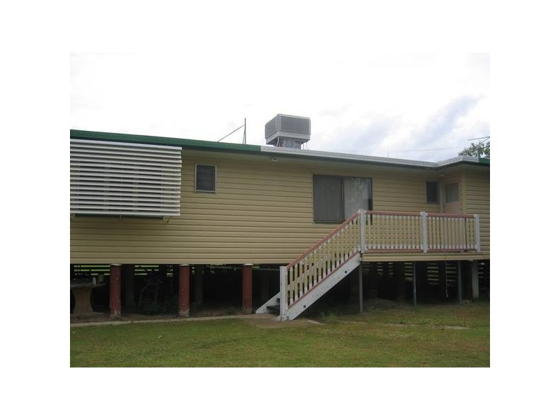 3 Shirley street, Moura QLD 4718