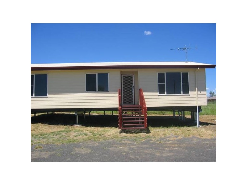 28 Bowen Street, Banana QLD 4702