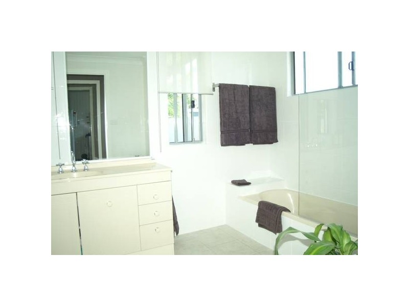 84 Bell Street, Biloela QLD 4715