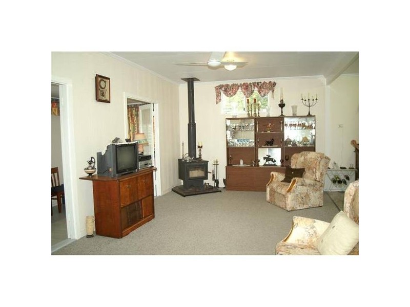 16 Kroombit Street, Biloela QLD 4715