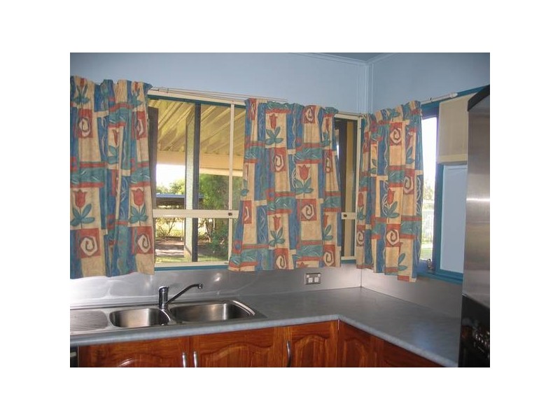 31 Eleventh Ave, Theodore QLD 4719