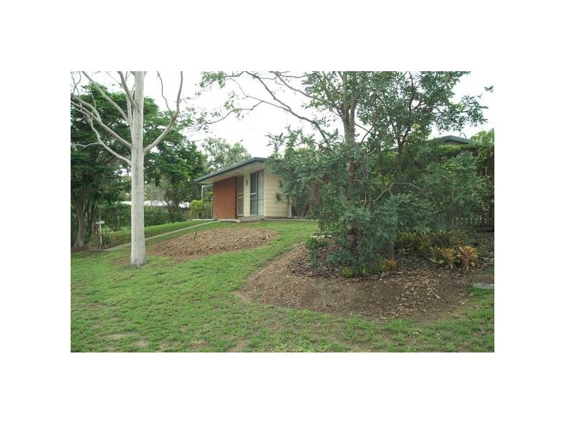 8 Whitlock Place, Biloela QLD 4715