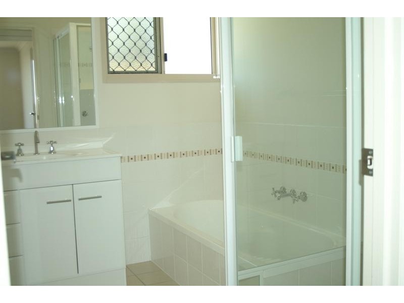 9 Valley View Drive, Biloela QLD 4715