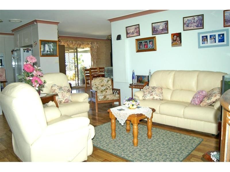 18 Blanches Road, Thangool QLD 4716