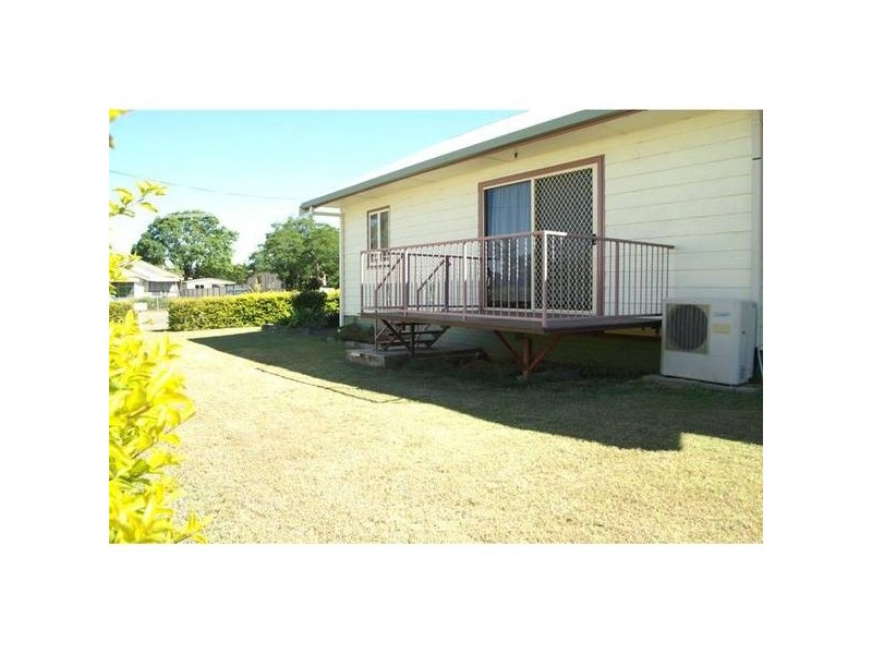 30 Rainbow Street, Biloela QLD 4715