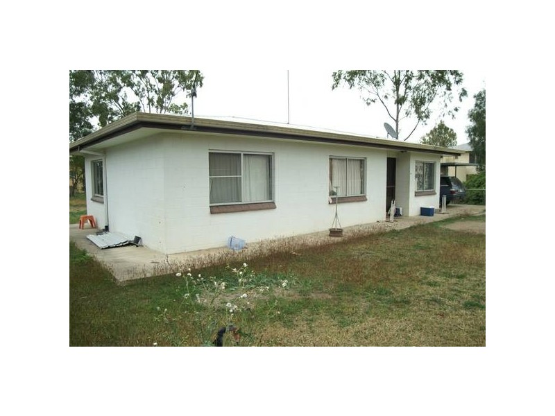 19 Stanley Street, Biloela QLD 4715