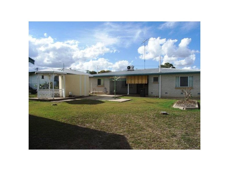 15 Kroombit Street, Biloela QLD 4715