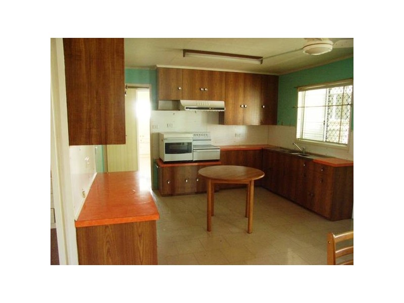 15 Kroombit Street, Biloela QLD 4715