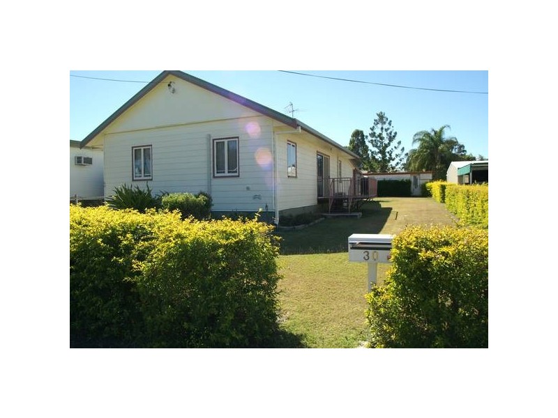 30 Rainbow Street, Biloela QLD 4715