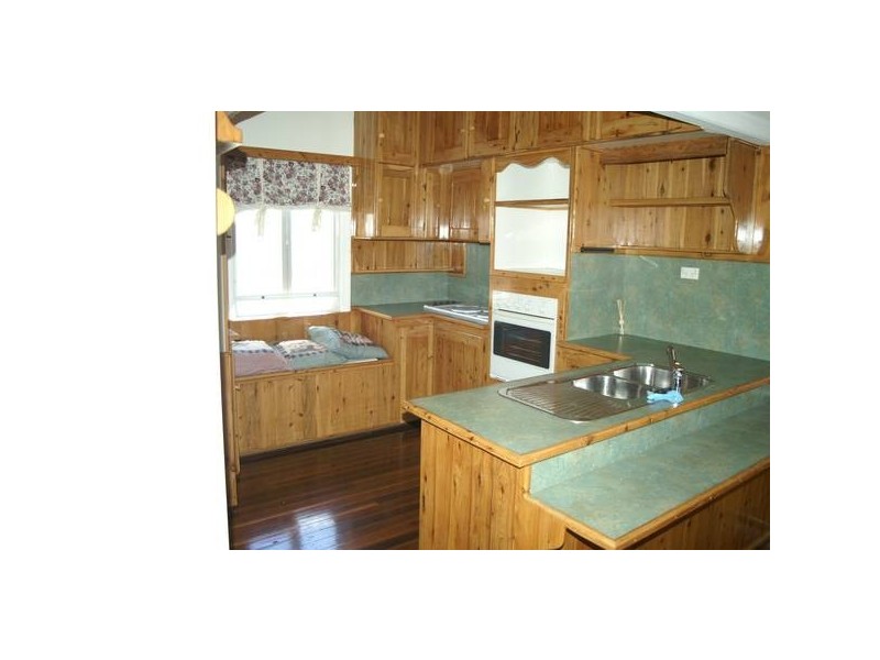 30 Rainbow Street, Biloela QLD 4715