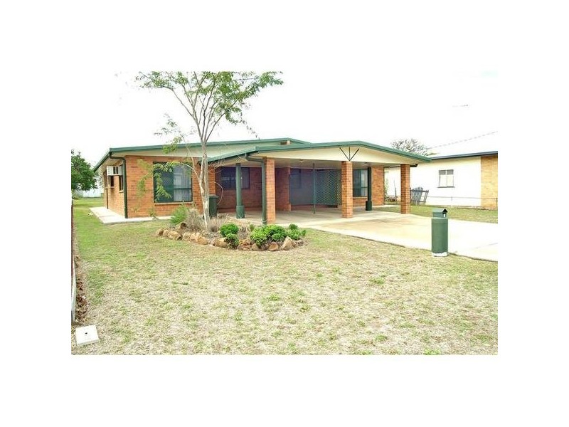 1 & 2/132 Kariboe Street, Biloela QLD 4715