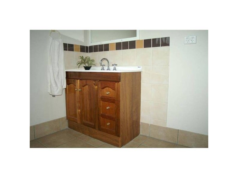 31 Leslie Street, Thangool QLD 4716