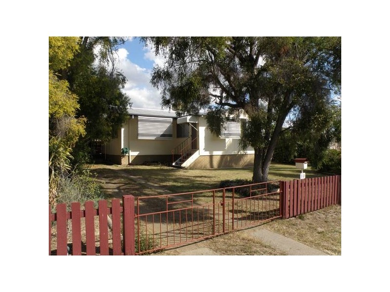 30 Collins Street, Biloela QLD 4715