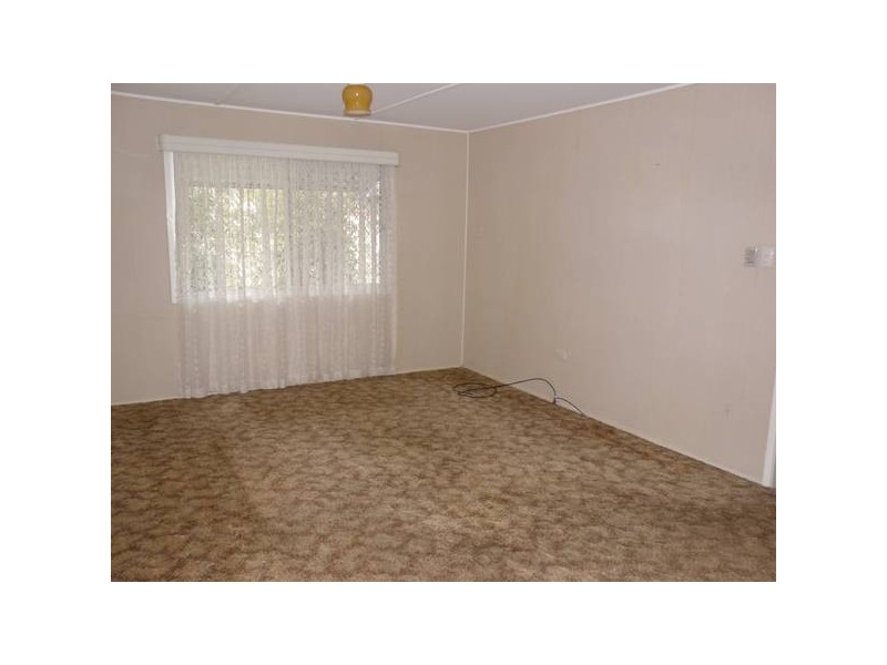 30 Collins Street, Biloela QLD 4715