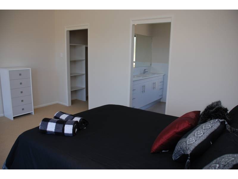 15 Valley View Drive, Biloela QLD 4715