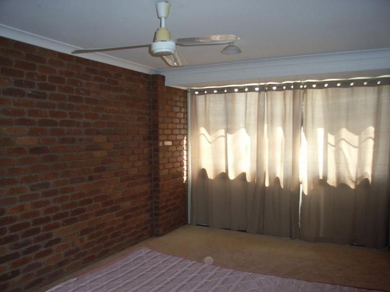 3/12 Lookerbie Street, Biloela QLD 4715