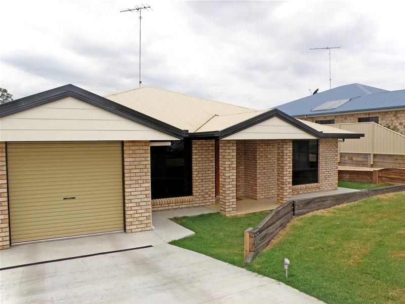 60 29 Paroz Crescent, Biloela QLD 4715