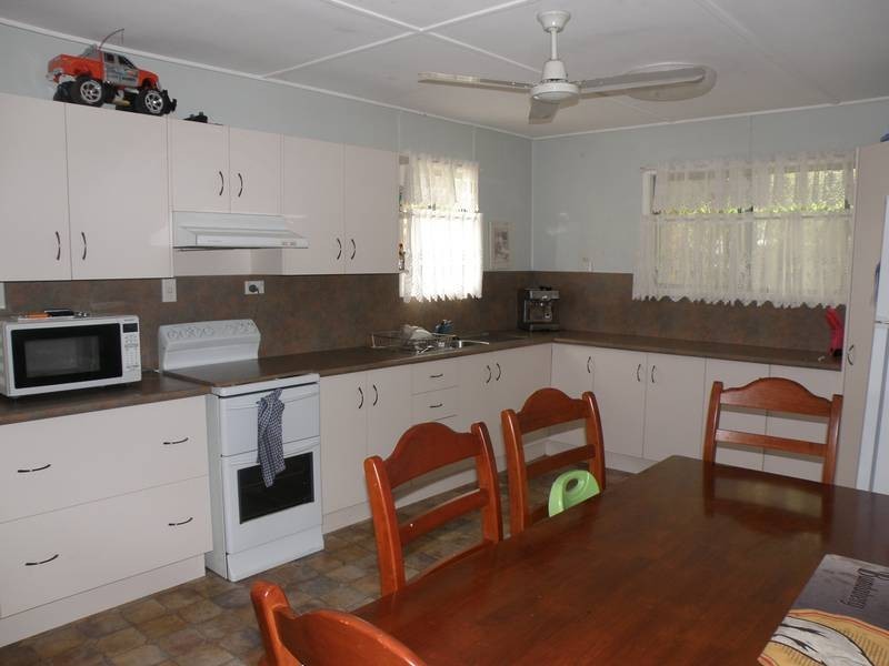 5 Collins Street, Biloela QLD 4715