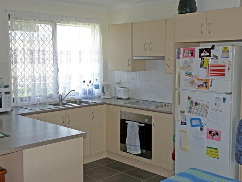 2 Bowen Street, Banana QLD 4702