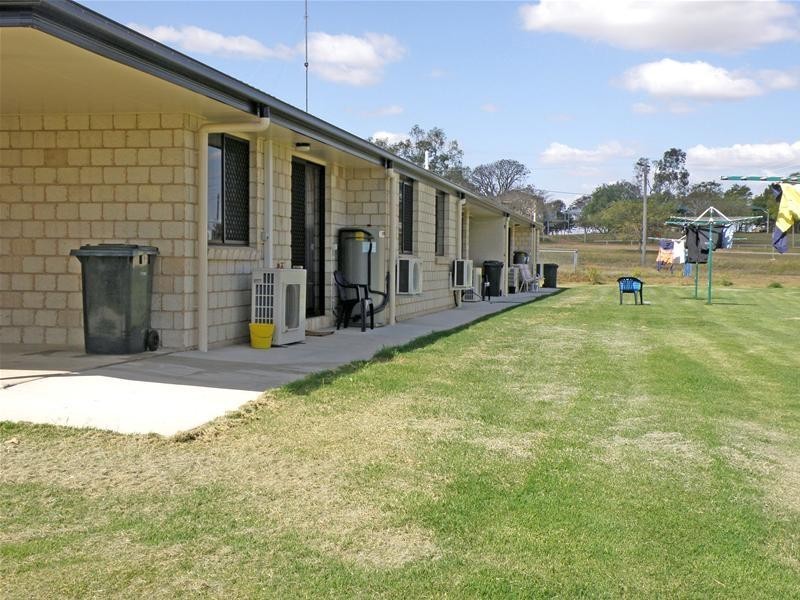 2 Bowen Street, Banana QLD 4702
