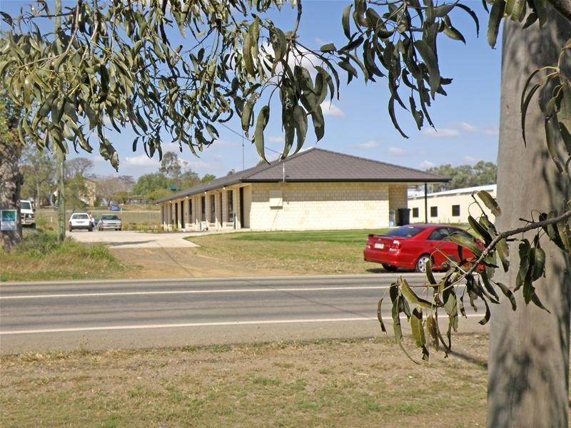 2 Bowen Street, Banana QLD 4702