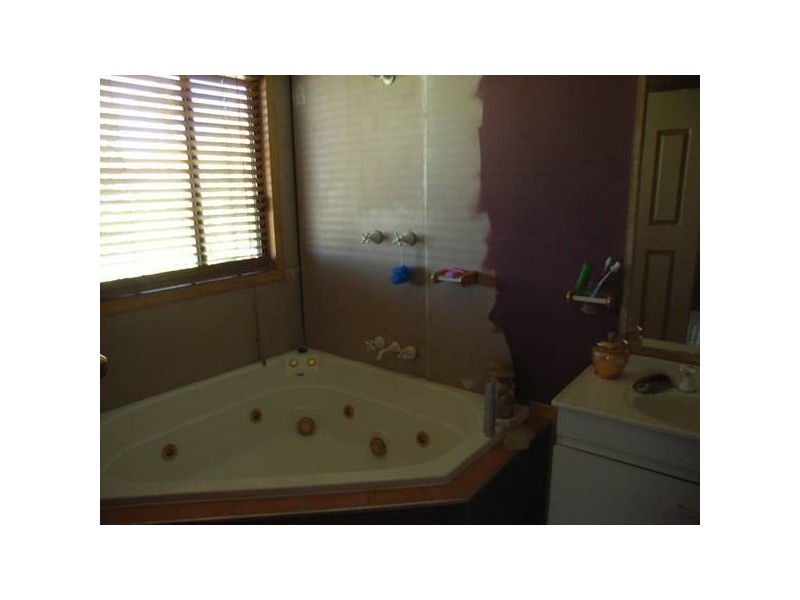 48 Bell Street, Biloela QLD 4715