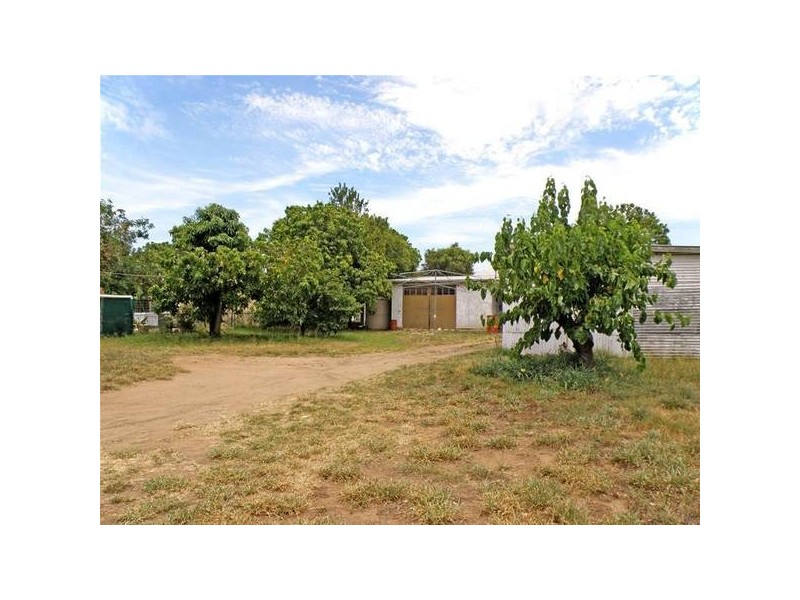 158 Kariboe Street, Biloela QLD 4715