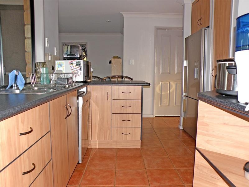 77 Heaton Street, Biloela QLD 4715