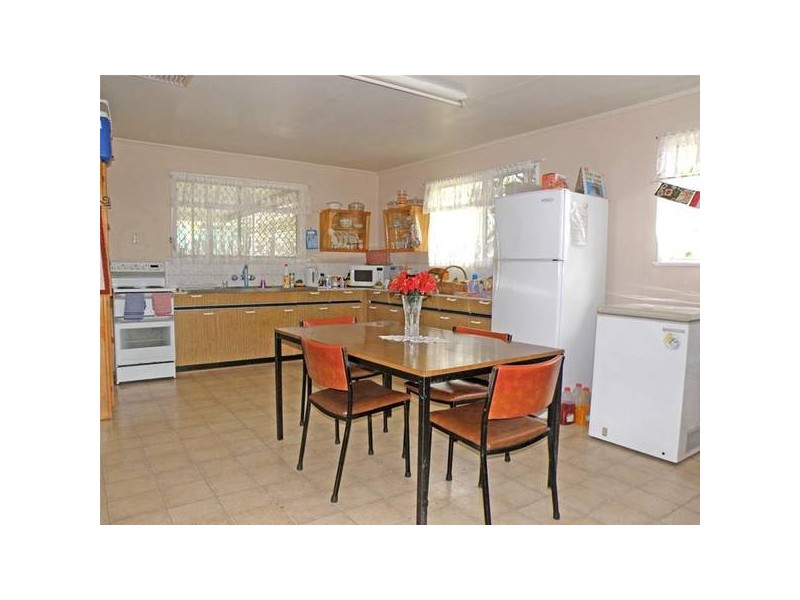 9 Kroombit Street, Biloela QLD 4715
