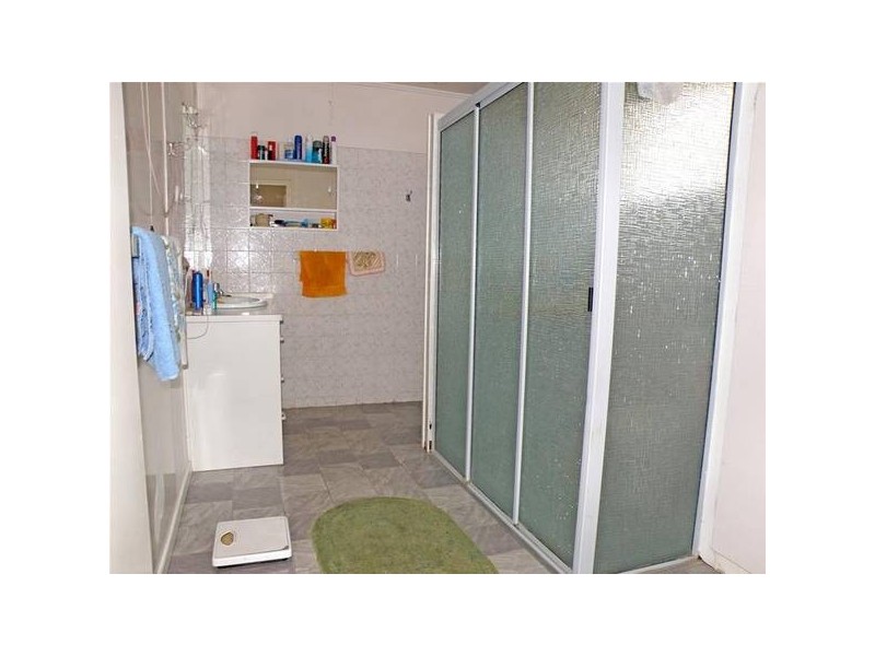 9 Kroombit Street, Biloela QLD 4715
