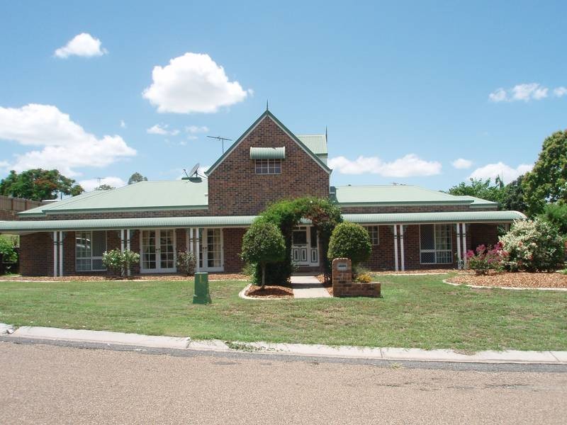 7 Heaton Street, Biloela QLD 4715