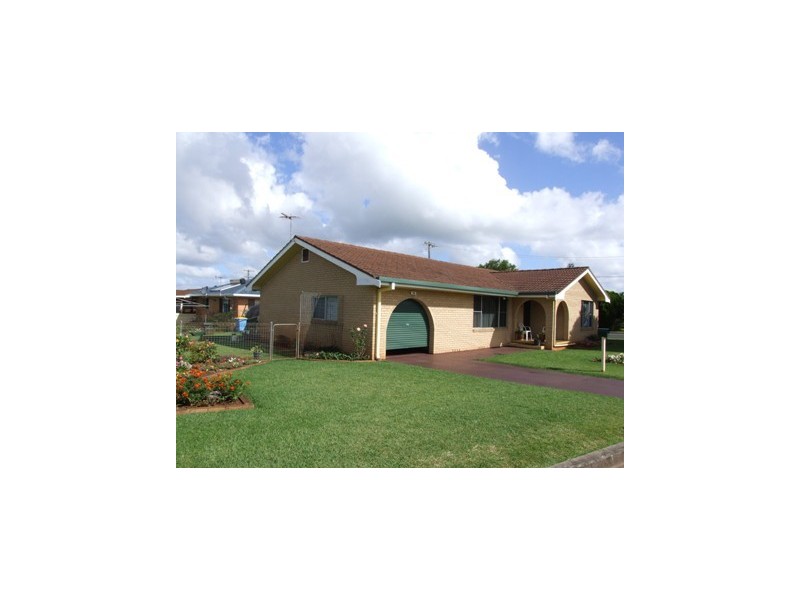 1 Simpson Avenue, Wollongbar NSW 2477