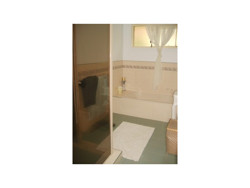 8 County Court, Wollongbar NSW 2477