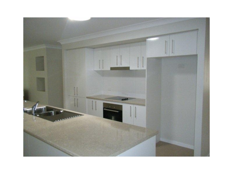 2/30a Smiths Lane, Wollongbar NSW 2477