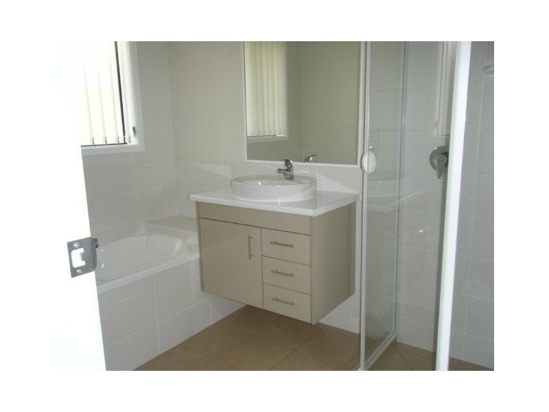 2/30a Smiths Lane, Wollongbar NSW 2477