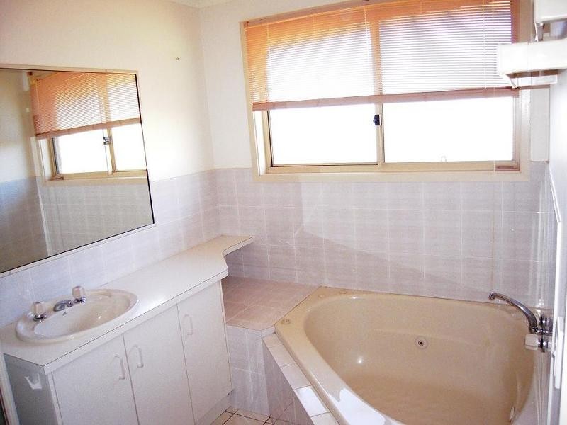 47 Cerreto Circuit, Wollongbar NSW 2477