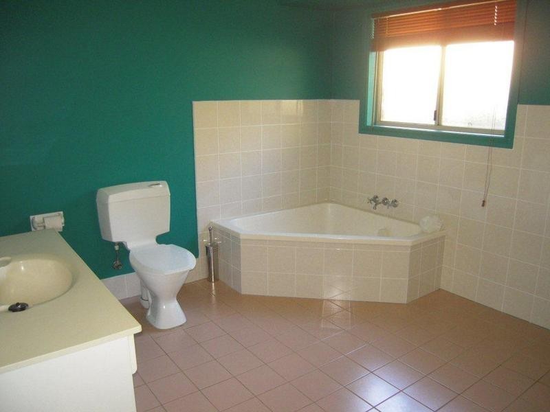4 Bletchingly Street, Wollongbar NSW 2477