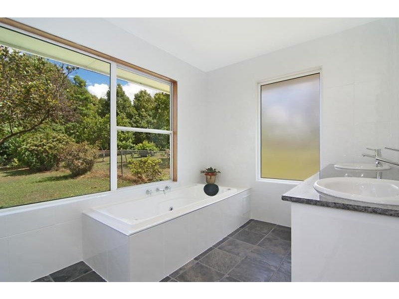 690 Cowlong Rd, Eltham NSW 2480