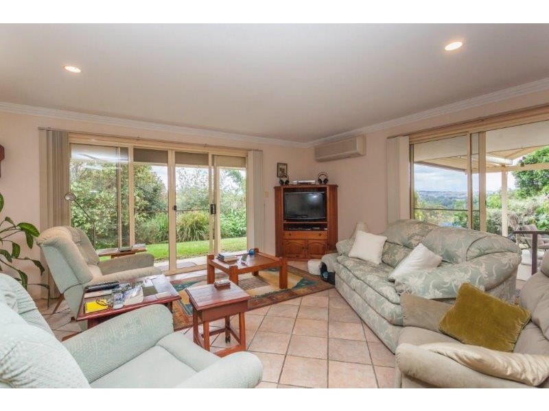 10 Carabeen Place, Mcleans Ridges NSW 2480