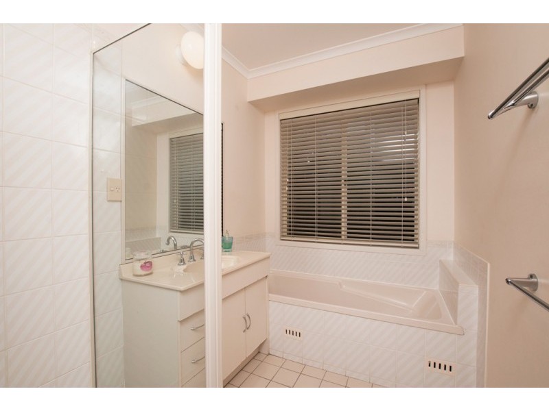 38 Cerreto Circuit, Wollongbar NSW 2477