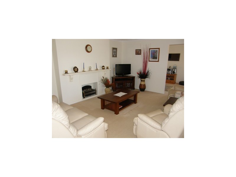 9 Dalmacia Drive, Wollongbar NSW 2477